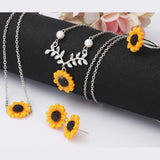 Fashionable Simple Sunflower Pendant